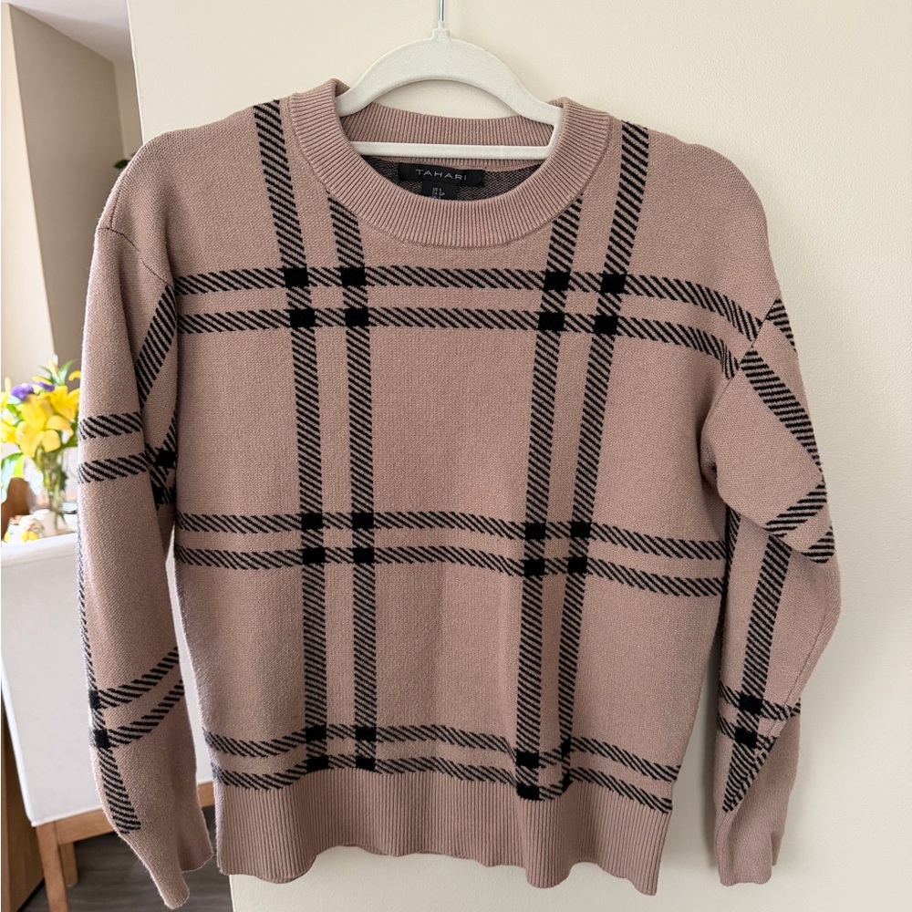 Tahari Beige and Black Checkered Crewneck Sweater